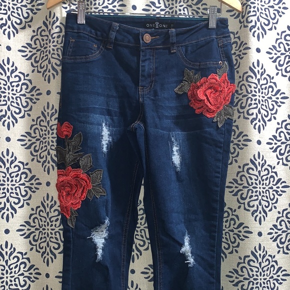 One 5 One Embroidered Distressed Jeans - Picture 2 of 5
